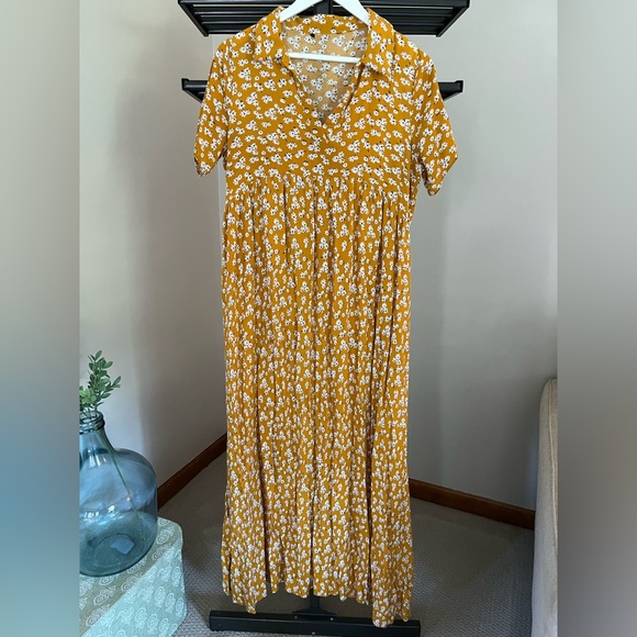 Dresses & Skirts - Floral Mustard Dress with Collar